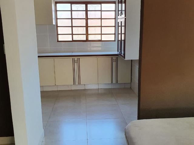 Casa com 300m² 3 quartos e 2 banheiros, à venda, no bairro Residencial São Leopoldo Complemento em Goiânia