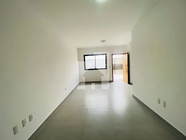 Casa com 150m² 3 quartos e 2 banheiros, à venda, no bairro Residencial Santa Giovana em Jundiaí