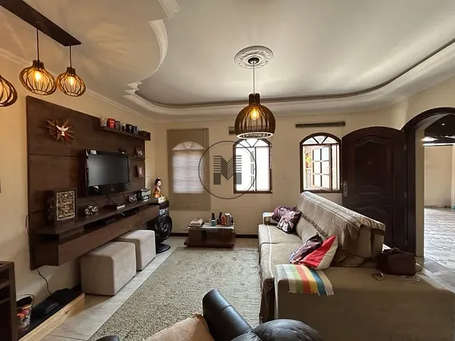 Casa 4 quartos e 3 banheiros, à venda, no bairro Jardim Independência em Taubaté