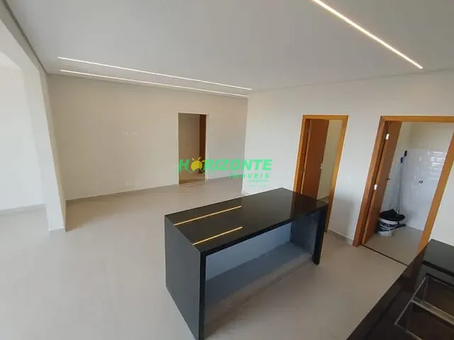 Casa com 169m² 3 quartos e 4 banheiros, à venda, no bairro Recanto dos Eucaliptos em São José dos Campos