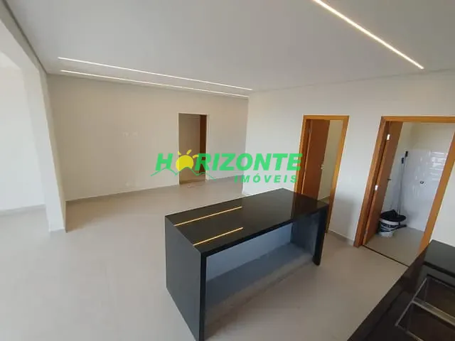 Casa com 169m² 3 quartos e 4 banheiros, à venda, no bairro Recanto dos Eucaliptos em São José dos Campos