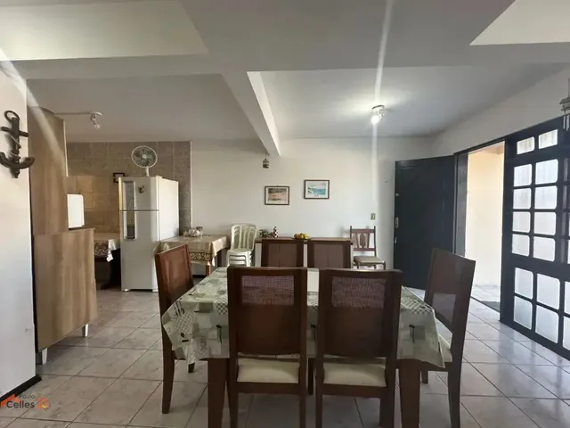 Casa com 76m² 3 quartos e 3 banheiros, à venda, no bairro Centro em Guaratuba