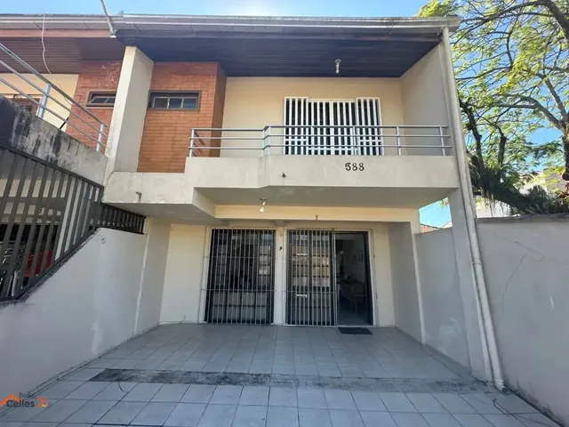 Casa com 76m² 3 quartos e 3 banheiros, à venda, no bairro Centro em Guaratuba