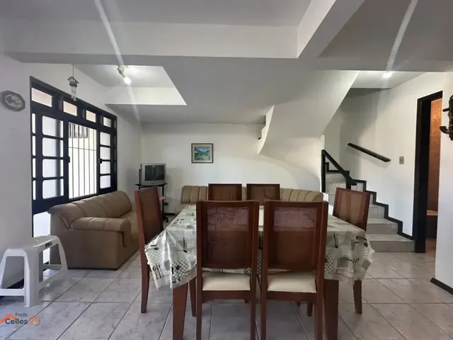 Casa com 76m² 3 quartos e 3 banheiros, à venda, no bairro Centro em Guaratuba