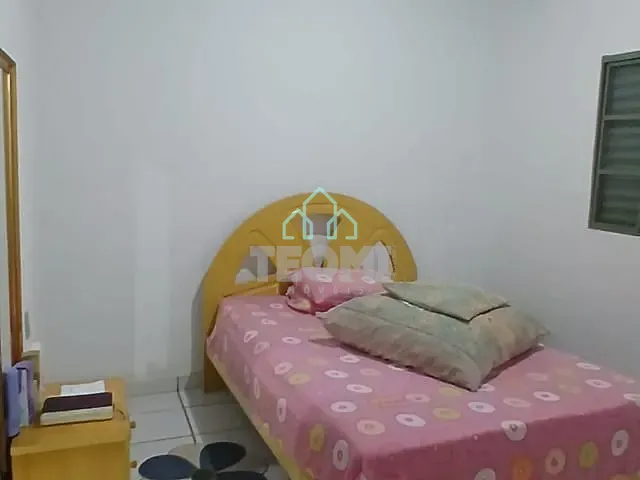Casa com 145m² 3 quartos e 1 banheiro, à venda, no bairro Jardim Sandra Maria em Taubaté