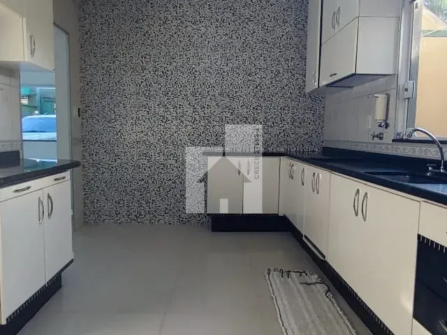 Casa com 351m² 3 quartos e 4 banheiros, à venda ou para alugar, no bairro Cidade Nova em Jundiaí