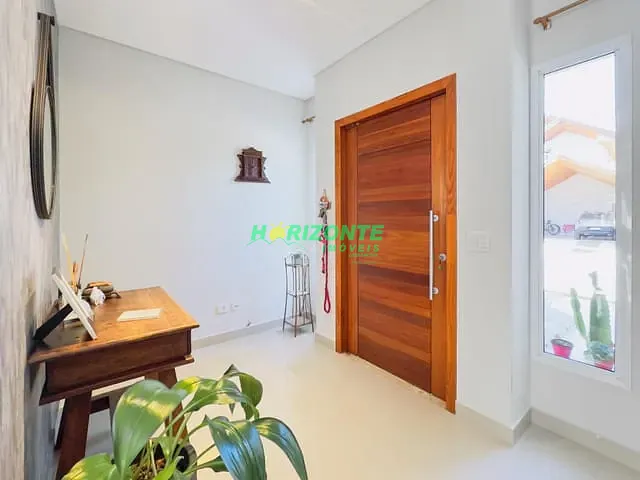 Casa com 248m² 5 quartos e 7 banheiros, à venda, no bairro Urbanova em São José dos Campos