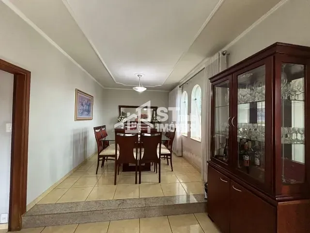 Casa com 300m² 3 quartos e 1 banheiro, à venda, no bairro Jardim Nova Andradas em Andradas