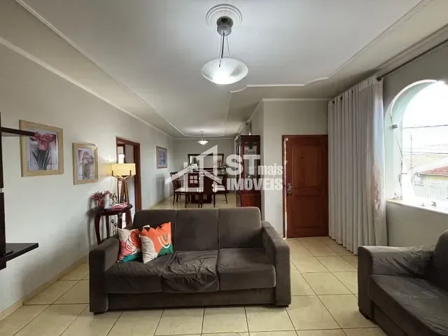 Casa com 300m² 3 quartos e 1 banheiro, à venda, no bairro Jardim Nova Andradas em Andradas