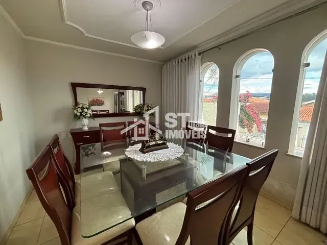 Casa com 300m² 3 quartos e 1 banheiro, à venda, no bairro Jardim Nova Andradas em Andradas