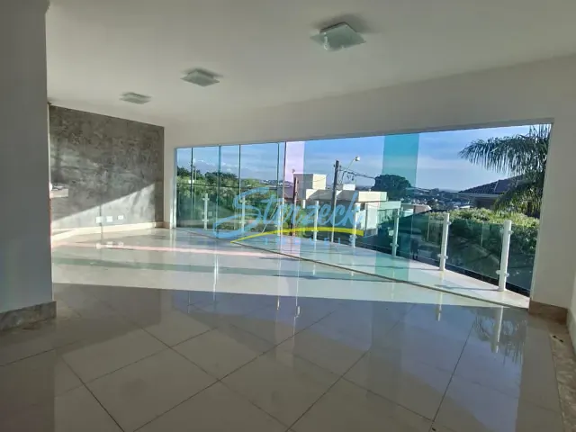 Casa com 250m² 3 quartos e 2 banheiros, para alugar, no bairro Bosque em Vinhedo
