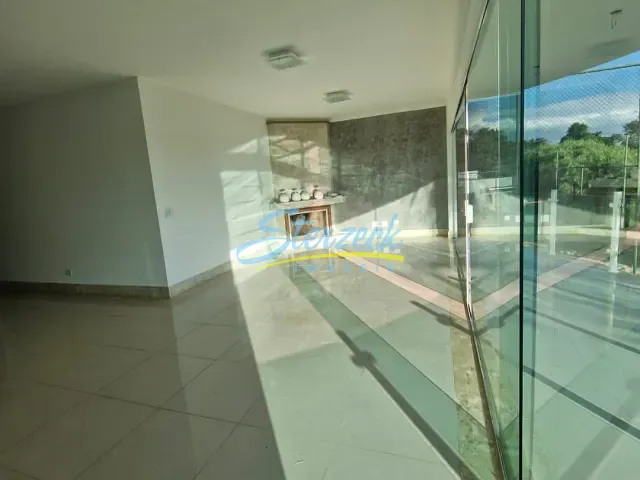 Casa com 250m² 3 quartos e 2 banheiros, para alugar, no bairro Bosque em Vinhedo