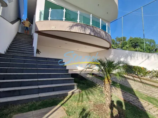 Casa com 250m² 3 quartos e 2 banheiros, para alugar, no bairro Bosque em Vinhedo