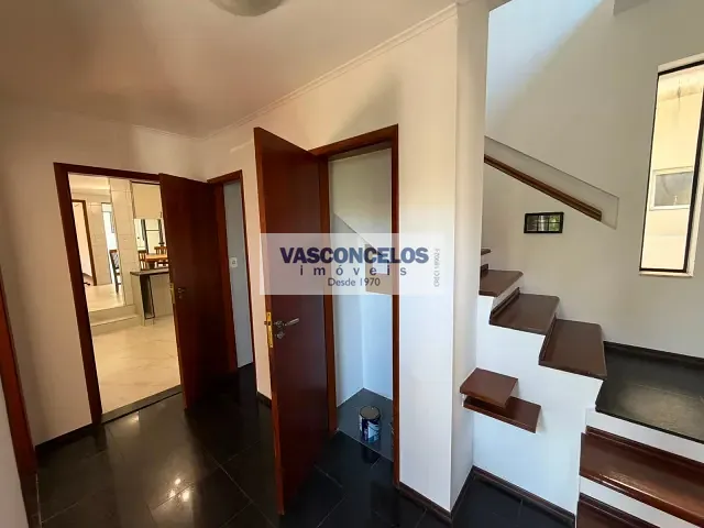 Casa com 360m² 4 quartos e 3 banheiros, à venda, no bairro Jardim das Colinas em São José dos Campos