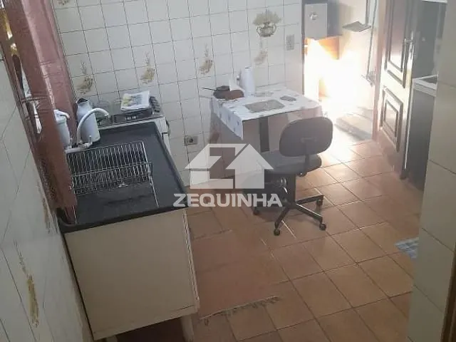 Casa com 250m² 3 quartos e 2 banheiros, à venda, no bairro Jardim das Flores em Osasco