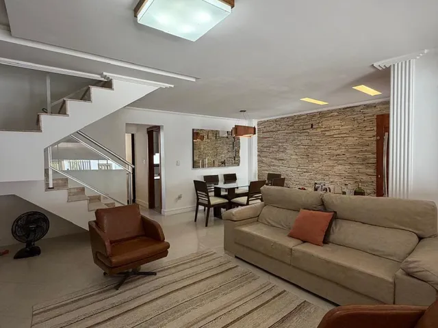 Casa com 278m² 4 quartos e 4 banheiros, à venda, no bairro jardim guanabara em Macaé