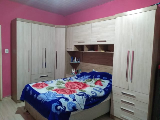 Casa com 250m² 3 quartos e 1 banheiro, à venda, no bairro Parque Senhor do Bonfim em Taubaté