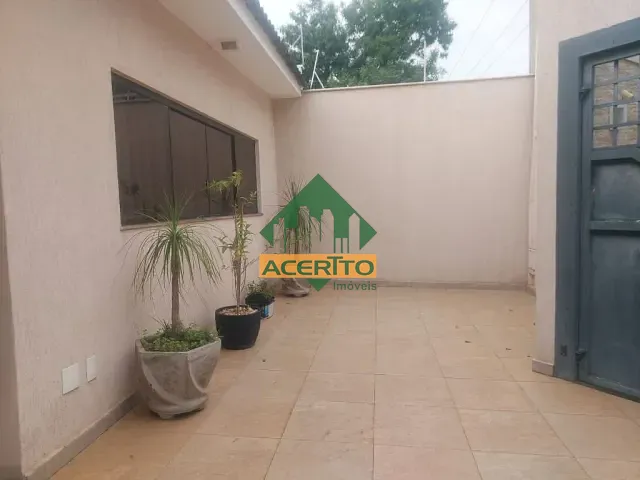 Casa com 250m² 3 quartos e 3 banheiros, à venda, no bairro Jardim Nova Yorque em Araçatuba