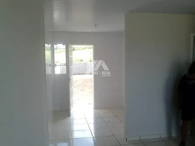 Casa com 191m² 2 quartos e 1 banheiro, à venda, no bairro Cara-Cara em Ponta Grossa