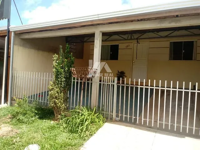Casa com 191m² 2 quartos e 1 banheiro, à venda, no bairro Cara-Cara em Ponta Grossa