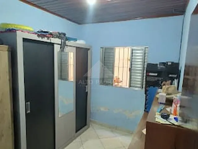 Casa com 250m² 3 quartos e 1 banheiro, à venda, no bairro Jardim Zaira em Mauá