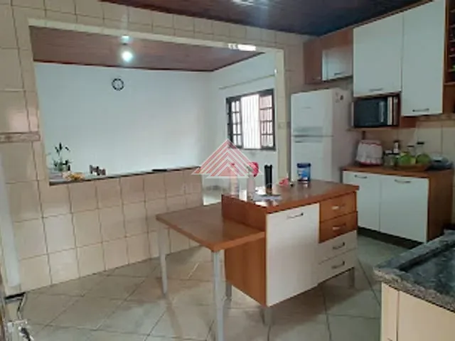 Casa com 250m² 3 quartos e 1 banheiro, à venda, no bairro Jardim Zaira em Mauá