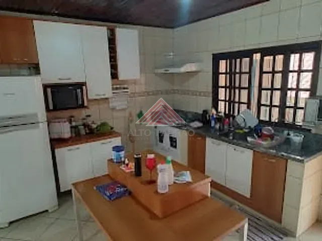 Casa com 250m² 3 quartos e 1 banheiro, à venda, no bairro Jardim Zaira em Mauá