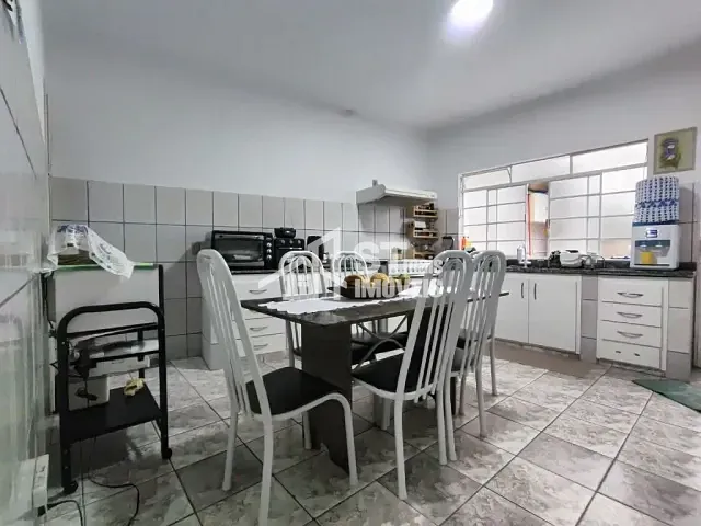 Casa com 129m² 2 quartos e 1 banheiro, à venda, no bairro Centro em Andradas