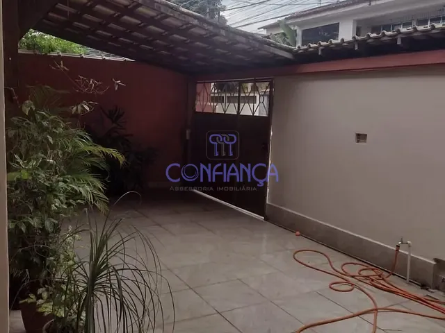 Casa 2 quartos e 2 banheiros, à venda, no bairro Campo Grande em Rio de Janeiro