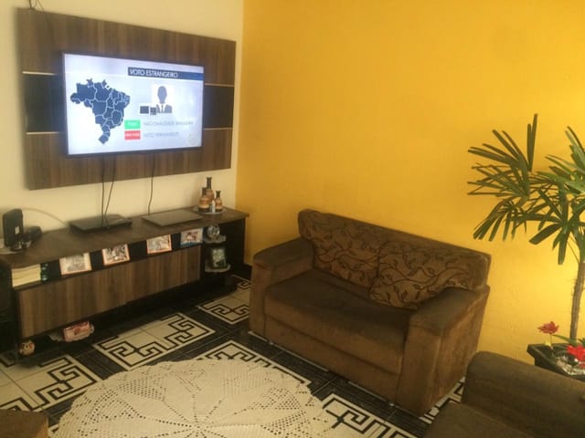 Casa com 250m² 4 quartos e 1 banheiro, à venda, no bairro Parque Santo Antônio em Taubaté