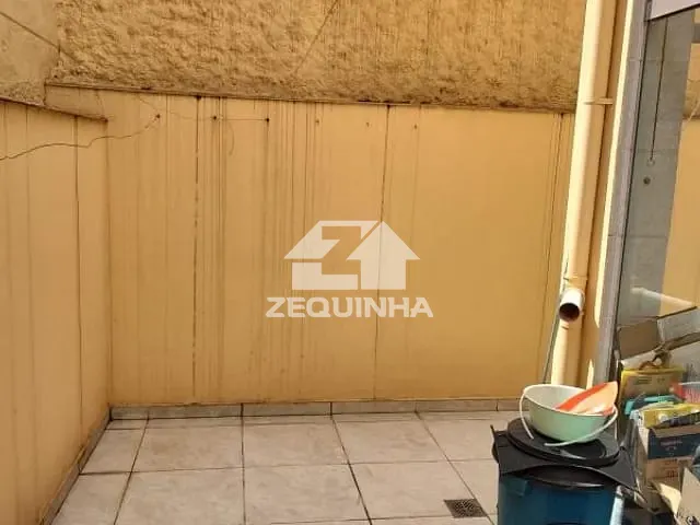 Casa com 125m² 3 quartos e 2 banheiros, à venda, no bairro Pestana em Osasco