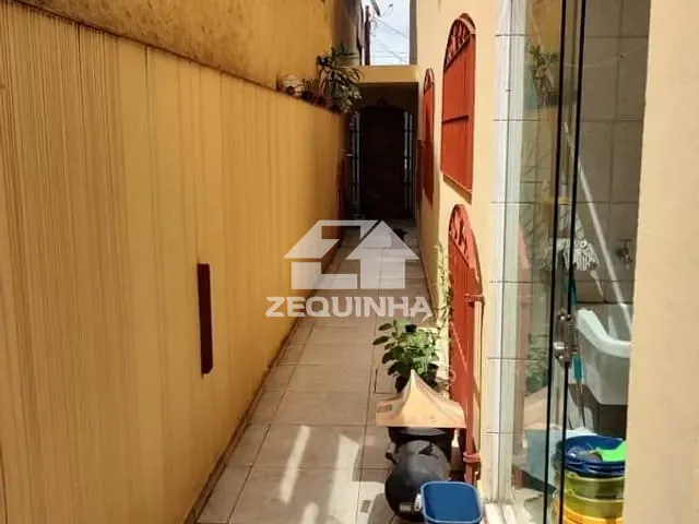 Casa com 125m² 3 quartos e 2 banheiros, à venda, no bairro Pestana em Osasco