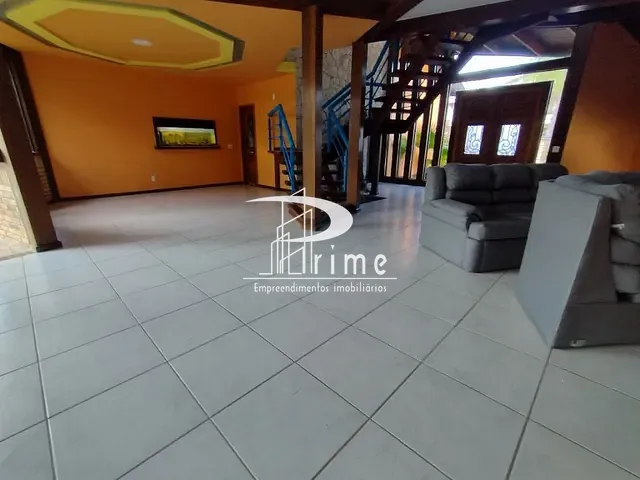 Casa com 1007m² 5 quartos e 8 banheiros, à venda, no bairro Camboinhas em Niterói