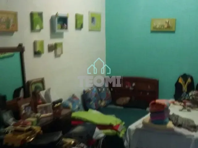 Casa com 400m² 4 quartos e 1 banheiro, à venda, no bairro Estiva em Taubaté