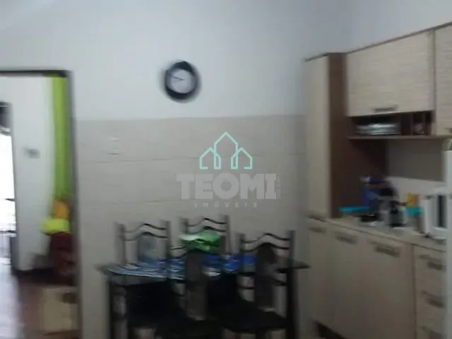 Casa com 400m² 4 quartos e 1 banheiro, à venda, no bairro Estiva em Taubaté