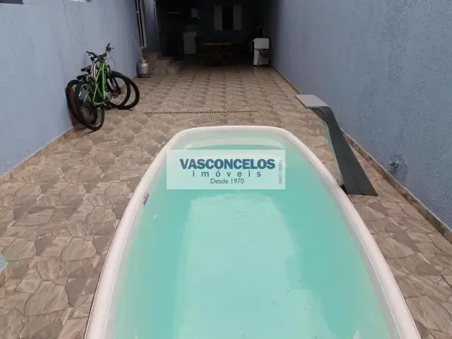 Casa com 180m² 4 quartos e 3 banheiros, para alugar, no bairro Jardim Santa Rosa em São José dos Campos