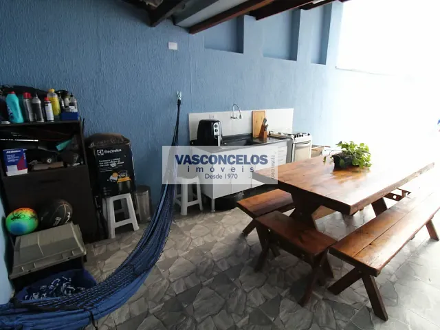 Casa com 180m² 4 quartos e 3 banheiros, para alugar, no bairro Jardim Santa Rosa em São José dos Campos