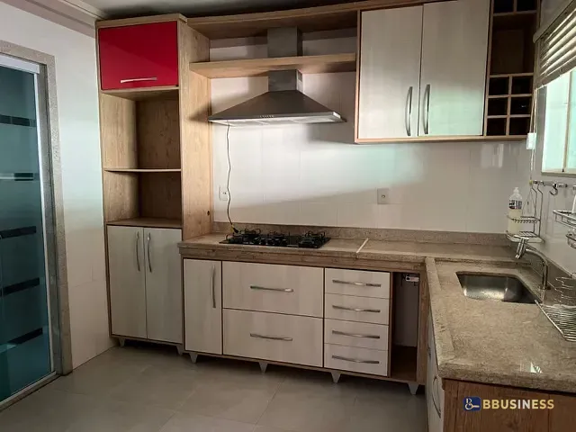 Casa com 192m² 3 quartos e 3 banheiros, à venda, no bairro Parque Rosário em Campos dos Goytacazes