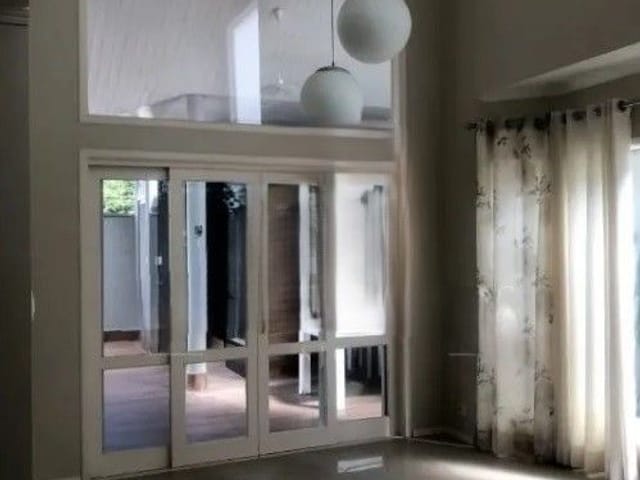 Casa com 250m² 3 quartos e 3 banheiros, à venda, no bairro Urbanova em São José dos Campos
