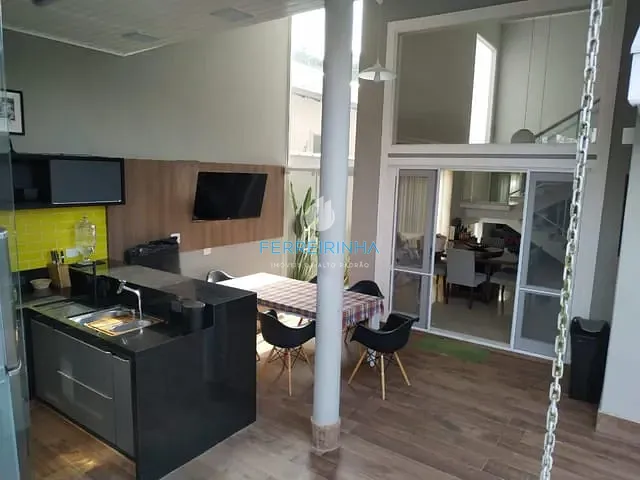 Casa com 250m² 3 quartos e 3 banheiros, à venda, no bairro Urbanova em São José dos Campos