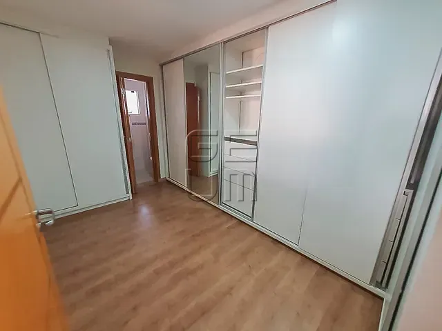 Casa com 399m² 3 quartos e 3 banheiros, à venda, no bairro Indusville em Londrina
