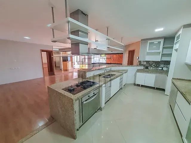 Casa com 399m² 3 quartos e 3 banheiros, à venda, no bairro Indusville em Londrina