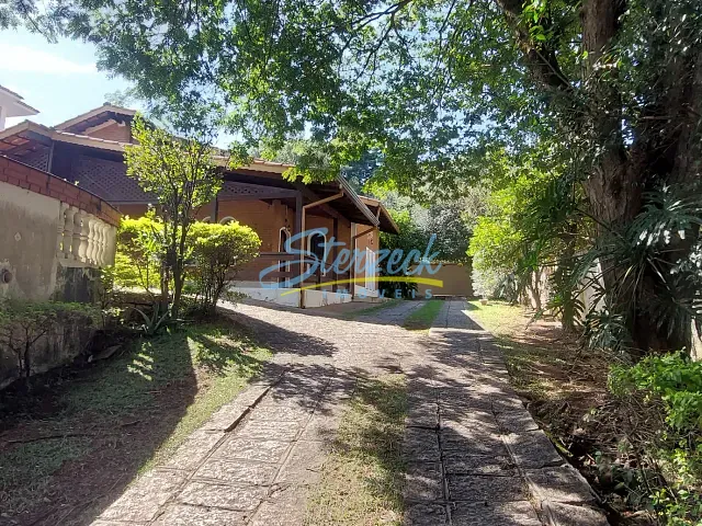 Casa 3 quartos e 4 banheiros, para alugar, no bairro Marambaia em Vinhedo