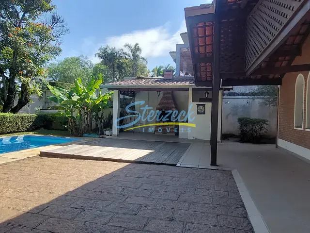 Casa 3 quartos e 4 banheiros, para alugar, no bairro Marambaia em Vinhedo
