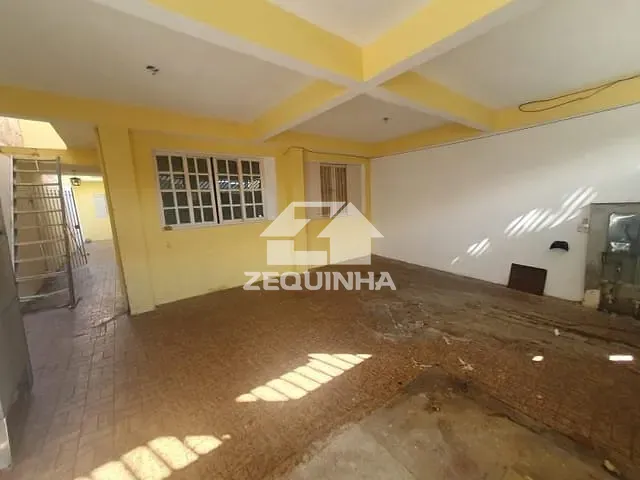 Casa com 250m² 3 quartos e 4 banheiros, à venda, no bairro Jardim de Abril em Osasco