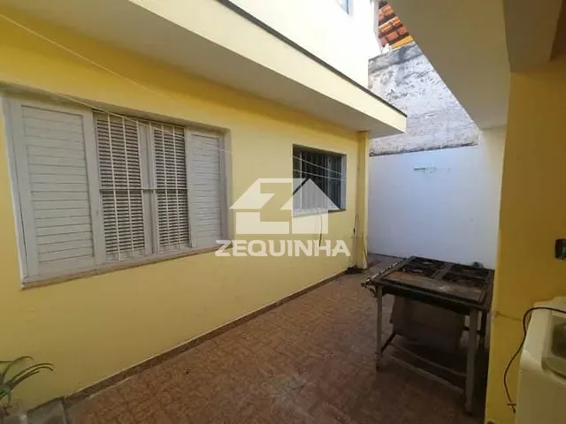 Casa com 250m² 3 quartos e 4 banheiros, à venda, no bairro Jardim de Abril em Osasco