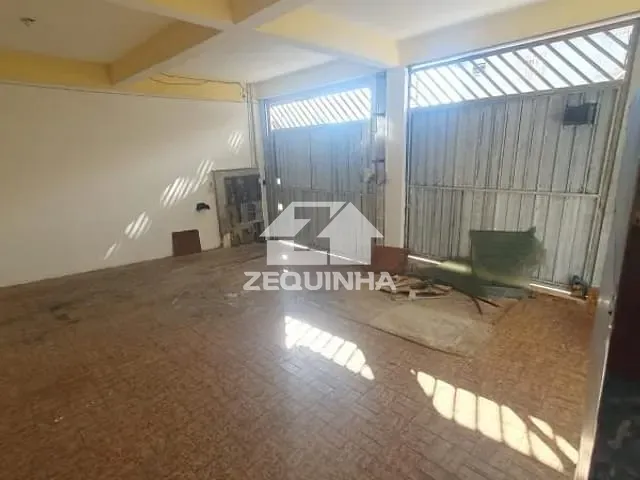 Casa com 250m² 3 quartos e 4 banheiros, à venda, no bairro Jardim de Abril em Osasco