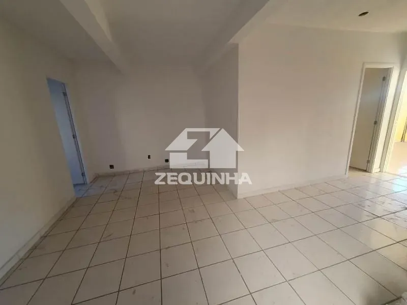 Casa, 3 quartos, 200 m² - Foto 1