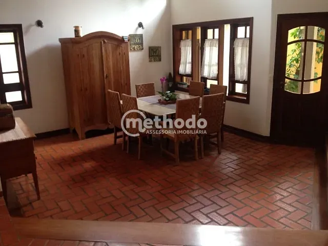 Casa com 390m² 4 quartos e 3 banheiros, à venda, no bairro Jardim Aruã em Campinas
