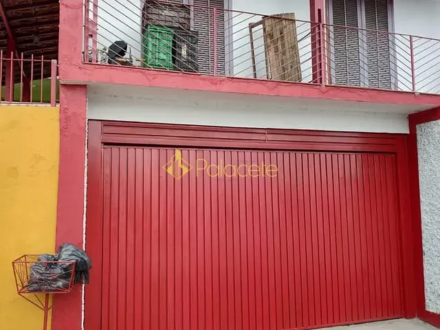 Casa com 340m² 1 quarto e 1 banheiro, à venda, no bairro Maria Áurea em Pindamonhangaba